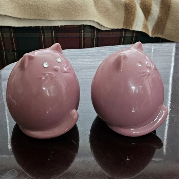 Two 5" Rounded Porcelain Cat Figurine - Picture 3 of 8